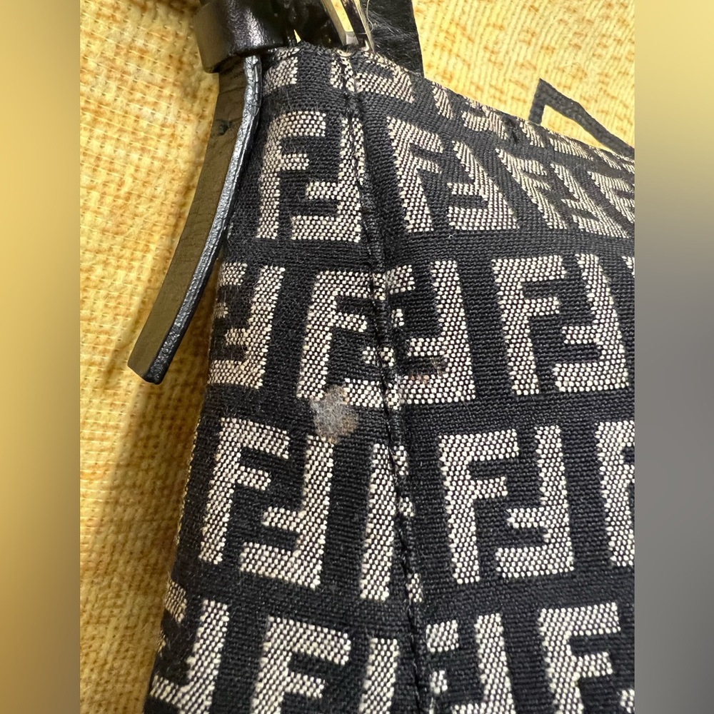 Vintage Fendi Zucca Shoulder Bag - Picture 9 of 11